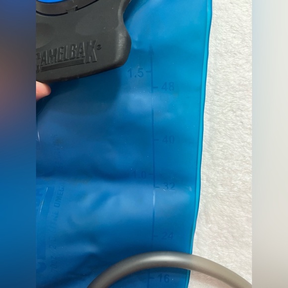 Camelbak camouflage hydration hike/hunt backpack bundle w/ 2 bladders 1.5L&3L - Picture 6 of 9